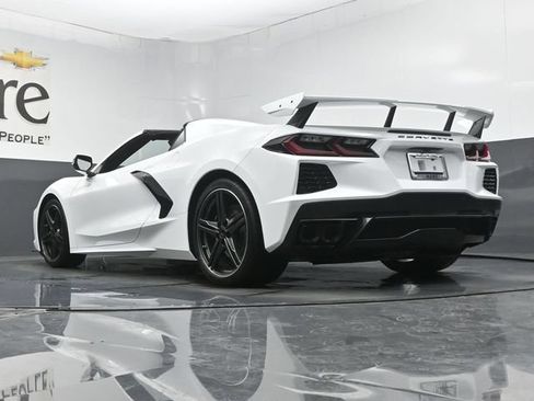 Used 2025 Chevrolet Corvette Stingray Preferred Conv w/ Z51 Performance Package RWD image 5