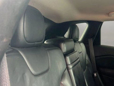 Used 2015 Jeep Cherokee Trailhawk w/ Comfort/Convenience Group image 38