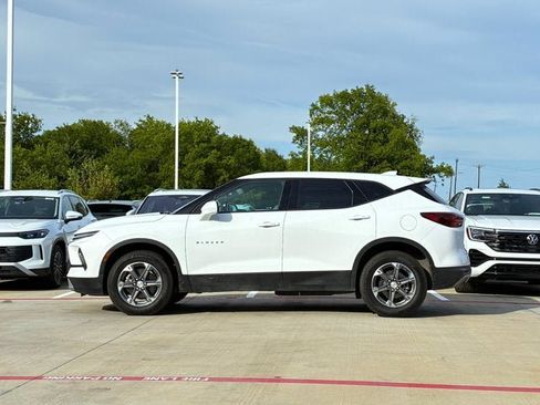 Used 2023 Chevrolet Blazer LT FWD image 3