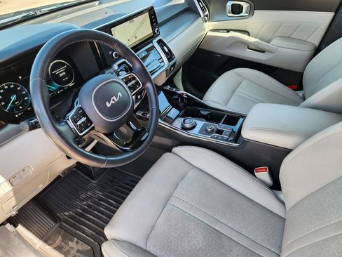 Certified 2023 Kia Sorento SX Prestige AWD/4WD image 7