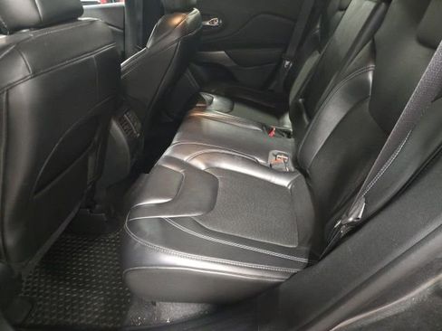 Used 2020 Jeep Cherokee Latitude Plus w/ Cold Weather Group image 13