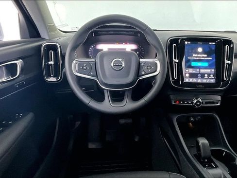 Certified 2024 Volvo XC40 B5 Core w/ Protection Package Premier AWD/4WD image 6