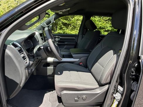 Used 2025 RAM 1500 Big Horn AWD/4WD image 12
