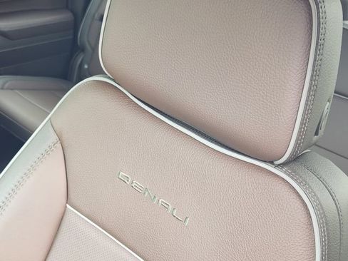 Used 2024 GMC Sierra 1500 Denali AWD/4WD image 15
