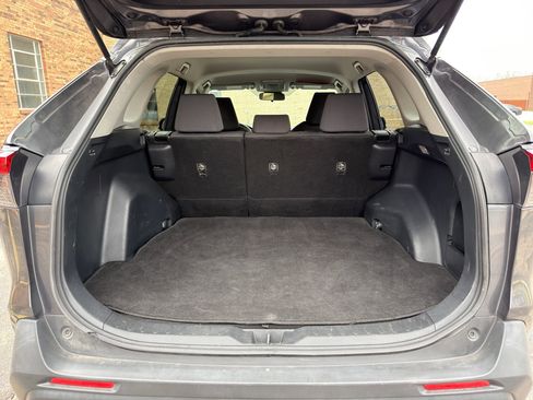 Used 2020 Toyota RAV4 XLE image 7