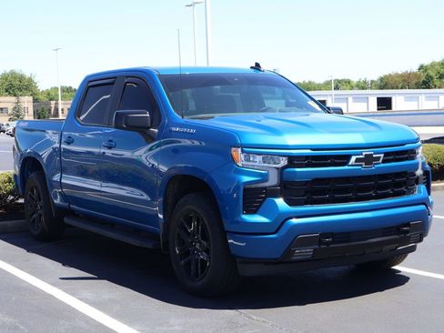 Used 2023 Chevrolet Silverado 1500 RST AWD/4WD image 3
