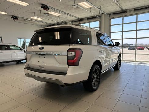 Used 2019 Ford Expedition Limited w/ Equipment Group 301A AWD/4WD image 5