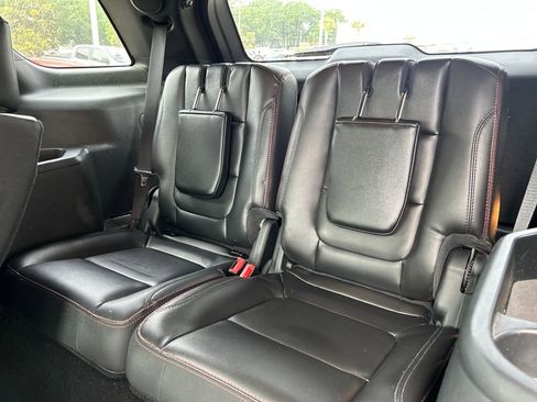 Used 2018 Ford Explorer Sport w/ Ford Safe & Smart Package AWD/4WD image 14