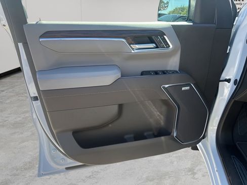 New 2026 GMC Sierra 1500 SLT w/ SLT Convenience Package image 22