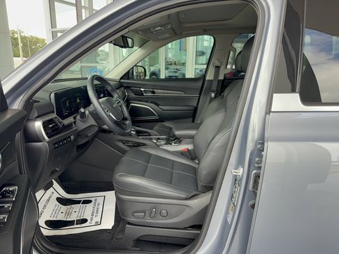 Used 2025 Kia Telluride EX image 12
