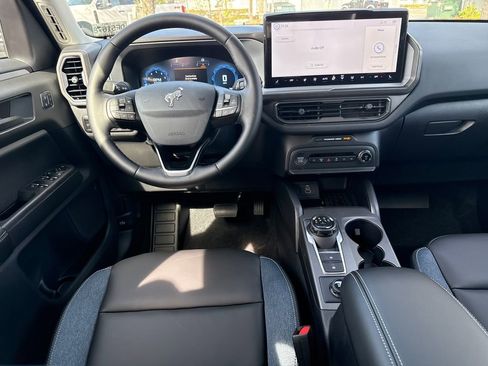 New 2025 Ford Bronco Sport Outer Banks image 5