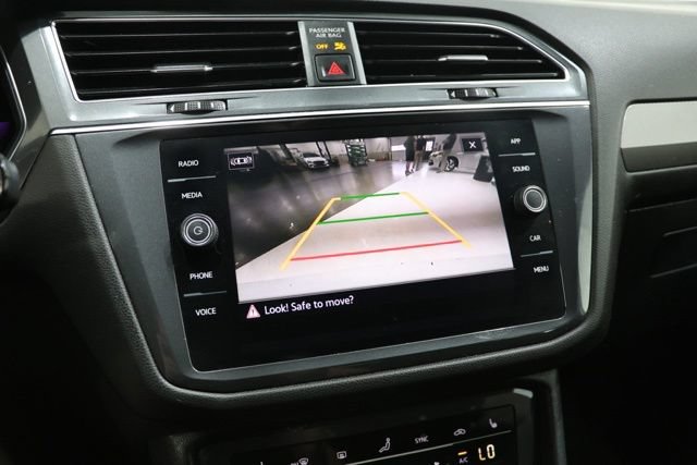 Used 2022 Volkswagen Tiguan SE R-Line FWD image 24