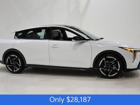New 2026 Kia K4 EX FWD image 3