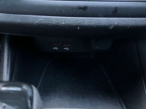 Used 2025 Buick Envista Preferred image 24