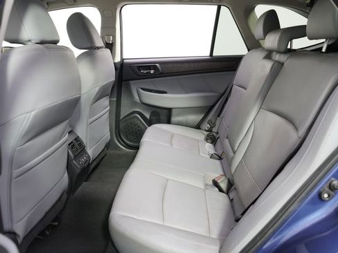 Used 2019 Subaru Outback 2.5i Limited AWD/4WD image 21