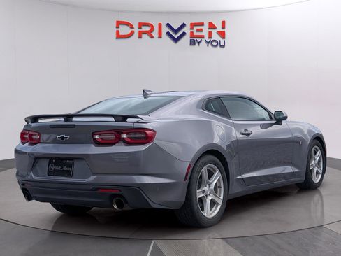 Used 2020 Chevrolet Camaro LT RWD image 5