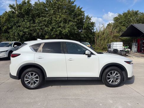 Used 2022 MAZDA CX-5 AWD 2.5 S w/ Preferred Package image 2