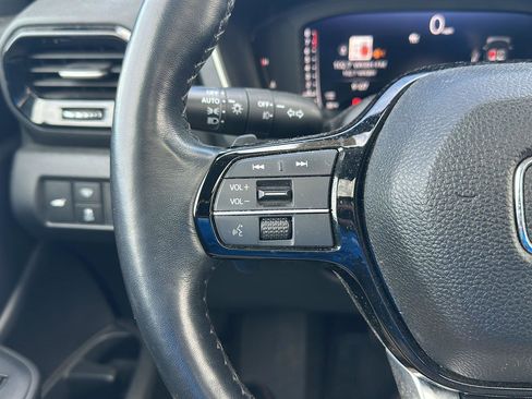 Used 2023 Honda Pilot Elite image 16