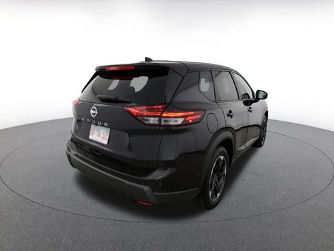 Used 2025 Nissan Rogue SV FWD image 9
