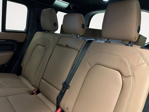 New 2026 Land Rover Defender 110 X-Dynamic SE AWD/4WD image 13