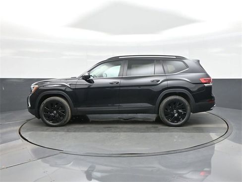 New 2026 Volkswagen Atlas SE image 4