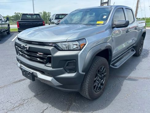 Used 2024 Chevrolet Colorado Trail Boss AWD/4WD image 9