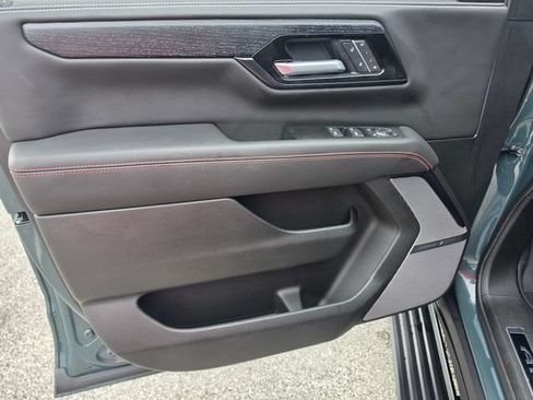 Used 2026 GMC Yukon AT4 Ultimate w/ LPO, Floor Liner Package AWD/4WD image 19