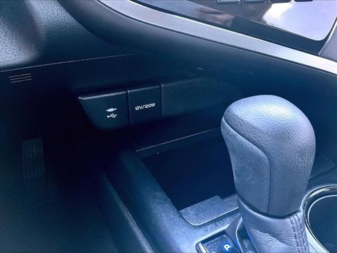 Used 2019 Toyota Camry LE FWD image 23