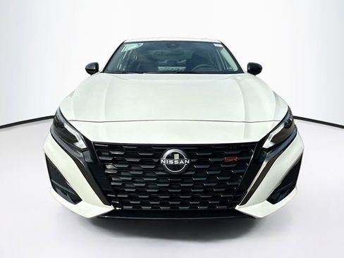 New 2025 Nissan Altima 2.5 SR w/ SR Premium Package image 2