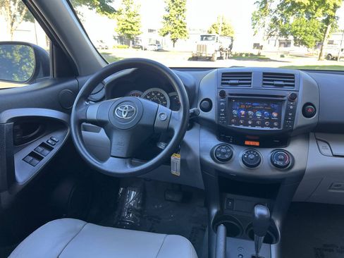 Used 2011 Toyota RAV4 2WD w/ Base L4 Extra Value Pkg image 12
