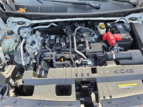 Certified 2025 Nissan Kicks SR image 30