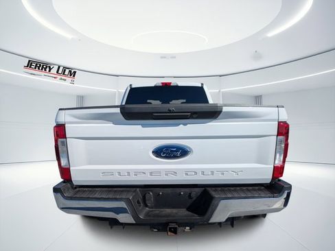 Used 2018 Ford F250 XL w/ STX Appearance Package image 4