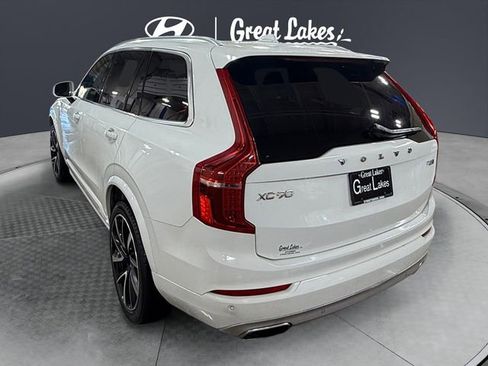 Used 2020 Volvo XC90 T8 Momentum image 3