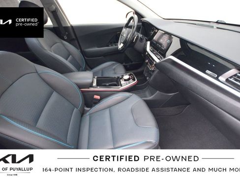 Used 2020 Kia Niro EX Premium w/ Cold Weather Package image 17