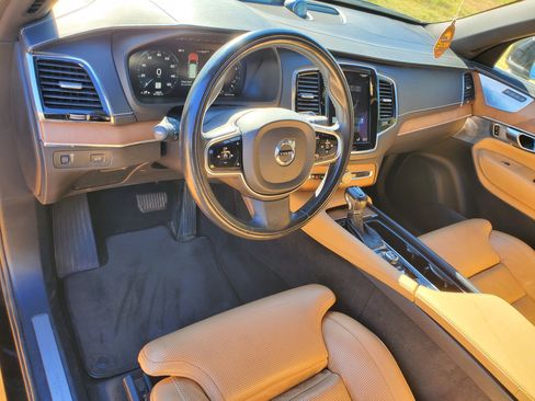 Used 2016 Volvo XC90 T6 image 18