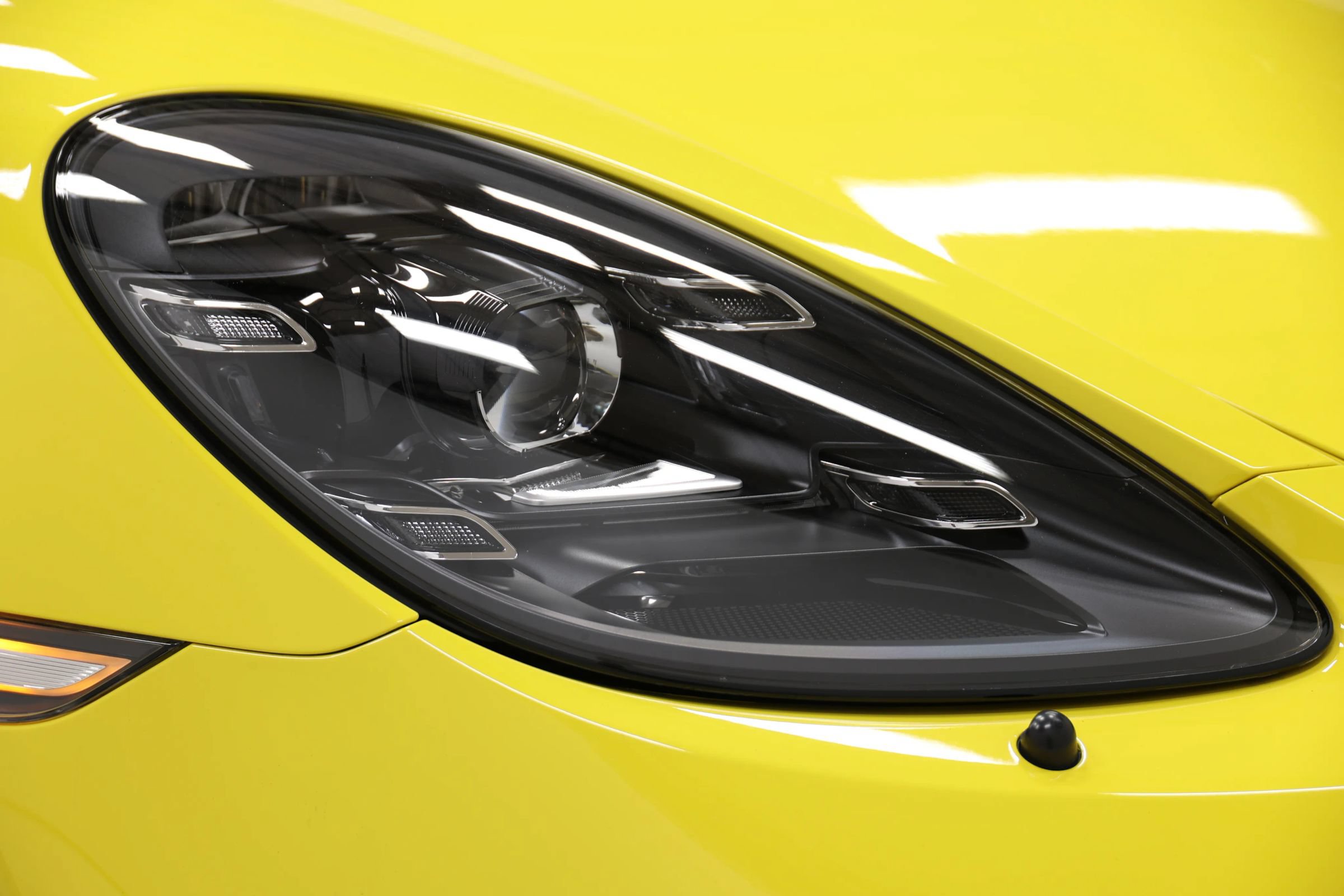 Used 2019 Porsche 718 Boxster GTS RWD image 97