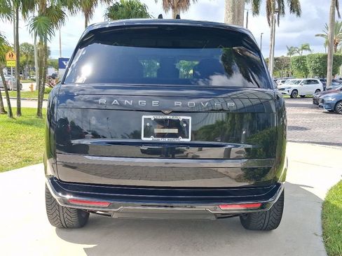Used 2024 Land Rover Range Rover Long Wheelbase SE AWD/4WD image 5