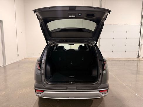 Used 2026 Hyundai Tucson SEL image 9