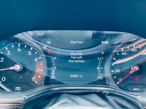 Used 2025 Jeep Compass Trailhawk image 18