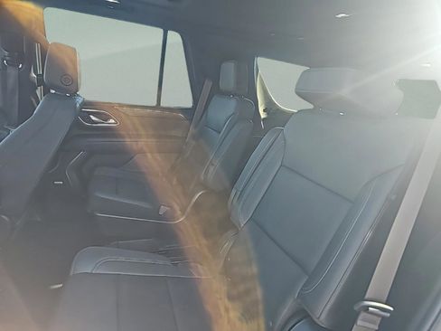 Used 2023 Chevrolet Tahoe Z71 w/ Luxury Package image 31