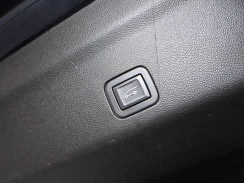 Used 2021 Chevrolet Tahoe Z71 w/ Rear Media and Nav Package AWD/4WD image 26