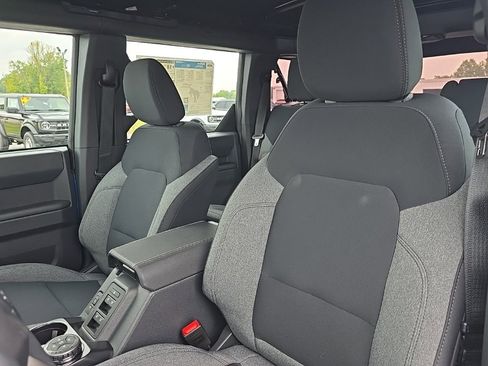 New 2025 Ford Bronco 4-Door w/ Sasquatch Package image 17