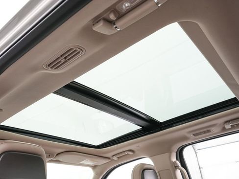 Used 2024 Lincoln Navigator Premiere image 22