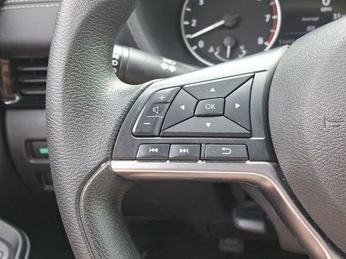 Used 2024 Nissan Sentra SV FWD image 23