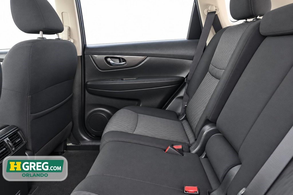 Used 2020 Nissan Rogue SV FWD image 12
