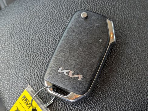 Used 2022 Kia Forte LXS w/ LXS Technology Package FWD image 24