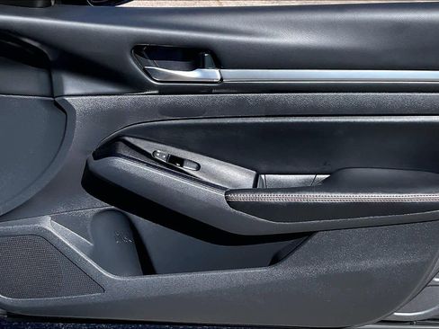 Used 2024 Nissan Altima 2.5 SR image 23