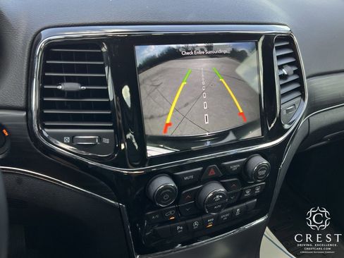 Used 2021 Jeep Grand Cherokee Limited image 18