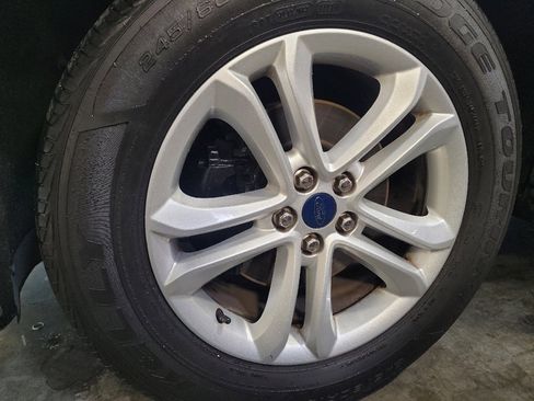 Used 2020 Ford Edge SEL image 31