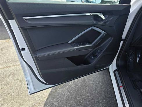 Certified 2024 Audi Q3 2.0T Premium Plus image 23